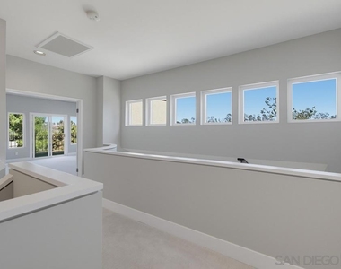 7130 Calabria Ct - Photo Thumbnail 40