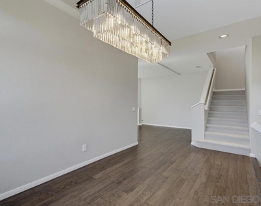 7130 Calabria Ct - Photo Thumbnail 18