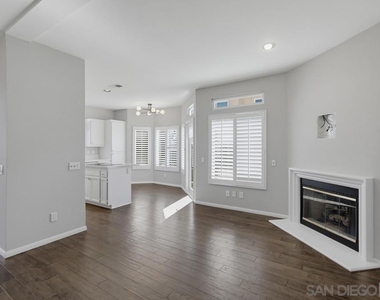7130 Calabria Ct - Photo Thumbnail 26
