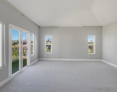 7130 Calabria Ct - Photo Thumbnail 44