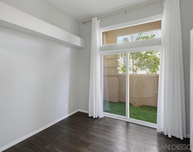 7130 Calabria Ct - Photo Thumbnail 32