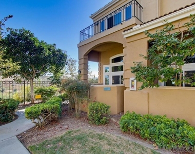 7130 Calabria Ct - Photo Thumbnail 5
