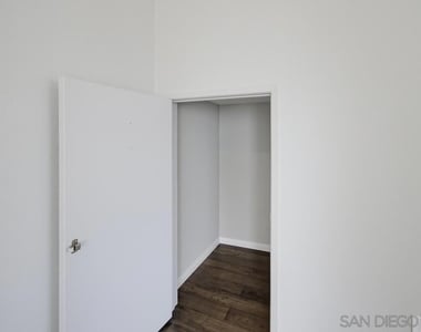 7130 Calabria Ct - Photo Thumbnail 29