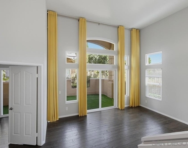 7130 Calabria Ct - Photo Thumbnail 15
