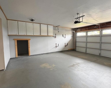 2735 Waterbury Way - Photo Thumbnail 38