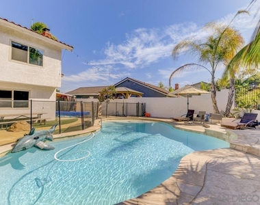 2735 Waterbury Way - Photo Thumbnail 28