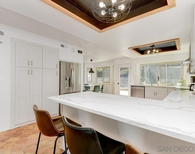 2735 Waterbury Way - Photo Thumbnail 10