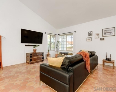 2735 Waterbury Way - Photo Thumbnail 2