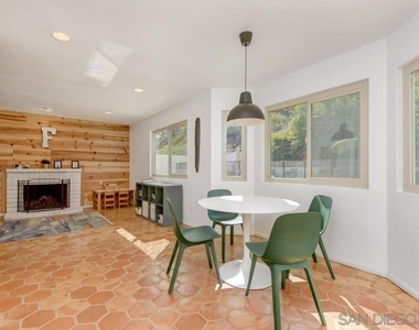 2735 Waterbury Way - Photo Thumbnail 13