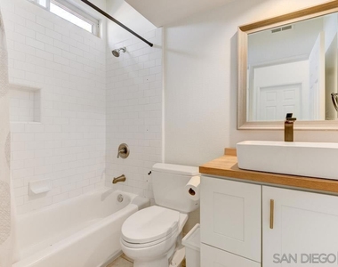 2735 Waterbury Way - Photo Thumbnail 24