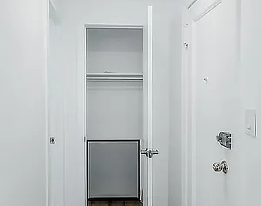 2 East 30th Street - Photo Thumbnail 2