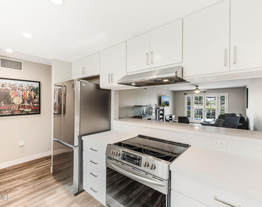 6441 Kanan Dume Road - Photo Thumbnail 5