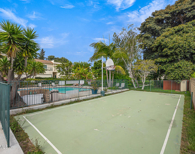 6441 Kanan Dume Road - Photo Thumbnail 32