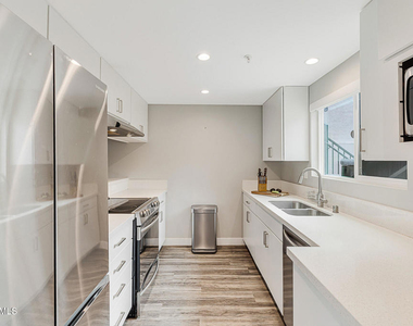6441 Kanan Dume Road - Photo Thumbnail 4