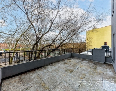 645 Knickerbocker Ave - Photo Thumbnail 5