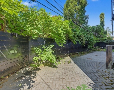 329 Union Street - Photo Thumbnail 13