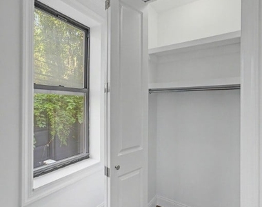 329 Union Street - Photo Thumbnail 5