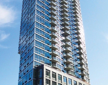 Center Blvd - Photo Thumbnail 5