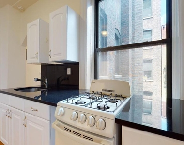 West 84th Street - Photo Thumbnail 3