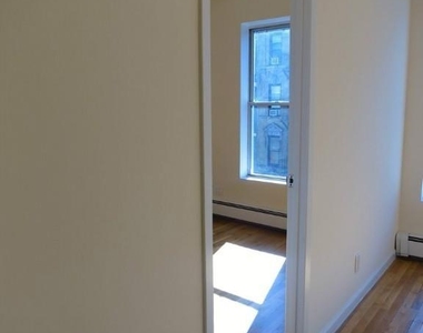 East 74th Street - Photo Thumbnail 4