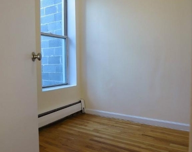 East 74th Street - Photo Thumbnail 8
