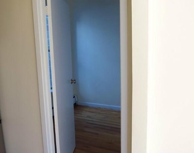 East 74th Street - Photo Thumbnail 7