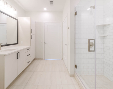 3 Westchester Park Drive - Photo Thumbnail 112