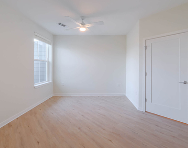3 Westchester Park Drive - Photo Thumbnail 144