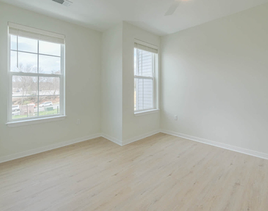 3 Westchester Park Drive - Photo Thumbnail 54