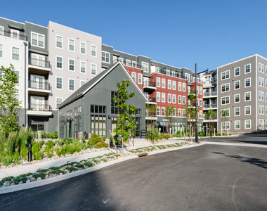 3 Westchester Park Drive - Photo Thumbnail 1