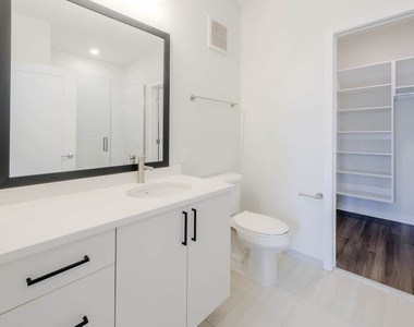 3 Westchester Park Drive - Photo Thumbnail 136