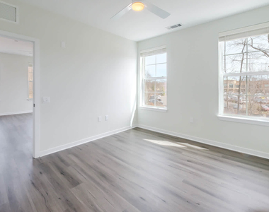 3 Westchester Park Drive - Photo Thumbnail 55