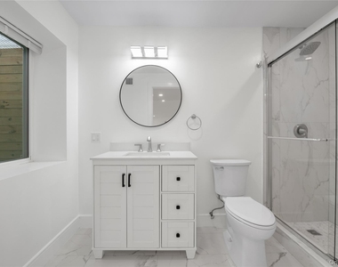 1 Manhasset Avenue - Photo Thumbnail 22