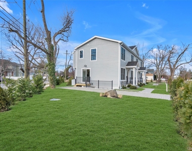 1 Manhasset Avenue - Photo Thumbnail 28
