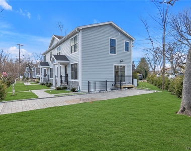1 Manhasset Avenue - Photo Thumbnail 26