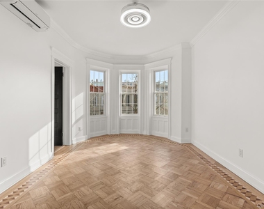 6133 Palmetto Street - Photo Thumbnail 9