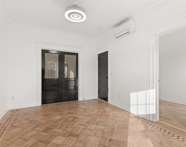 6133 Palmetto Street - Photo Thumbnail 10