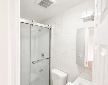 14715 Elm Avenue - Photo Thumbnail 6