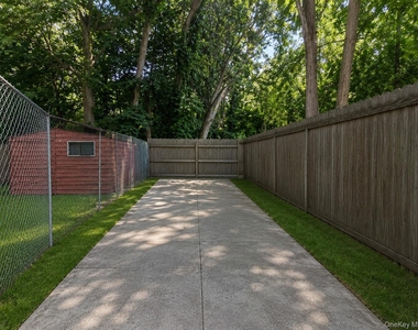 4433 244th Street - Photo Thumbnail 4