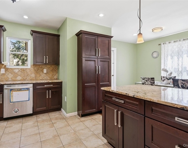 5 Burbury Lane - Photo Thumbnail 14