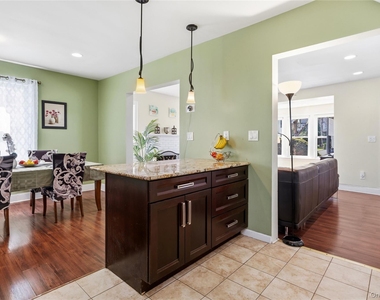 5 Burbury Lane - Photo Thumbnail 15