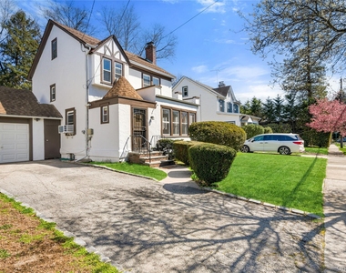 5 Burbury Lane - Photo Thumbnail 1