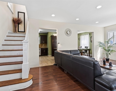 5 Burbury Lane - Photo Thumbnail 4