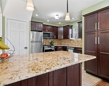 5 Burbury Lane - Photo Thumbnail 13