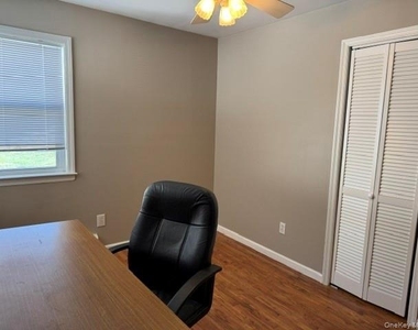 2656 Cedar Lane - Photo Thumbnail 10