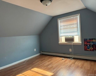 2656 Cedar Lane - Photo Thumbnail 12