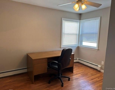 2656 Cedar Lane - Photo Thumbnail 9