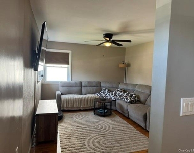 2656 Cedar Lane - Photo Thumbnail 6
