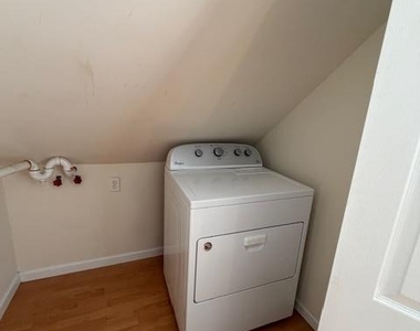 3173 Roxbury Lane - Photo Thumbnail 14