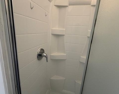 3173 Roxbury Lane - Photo Thumbnail 13